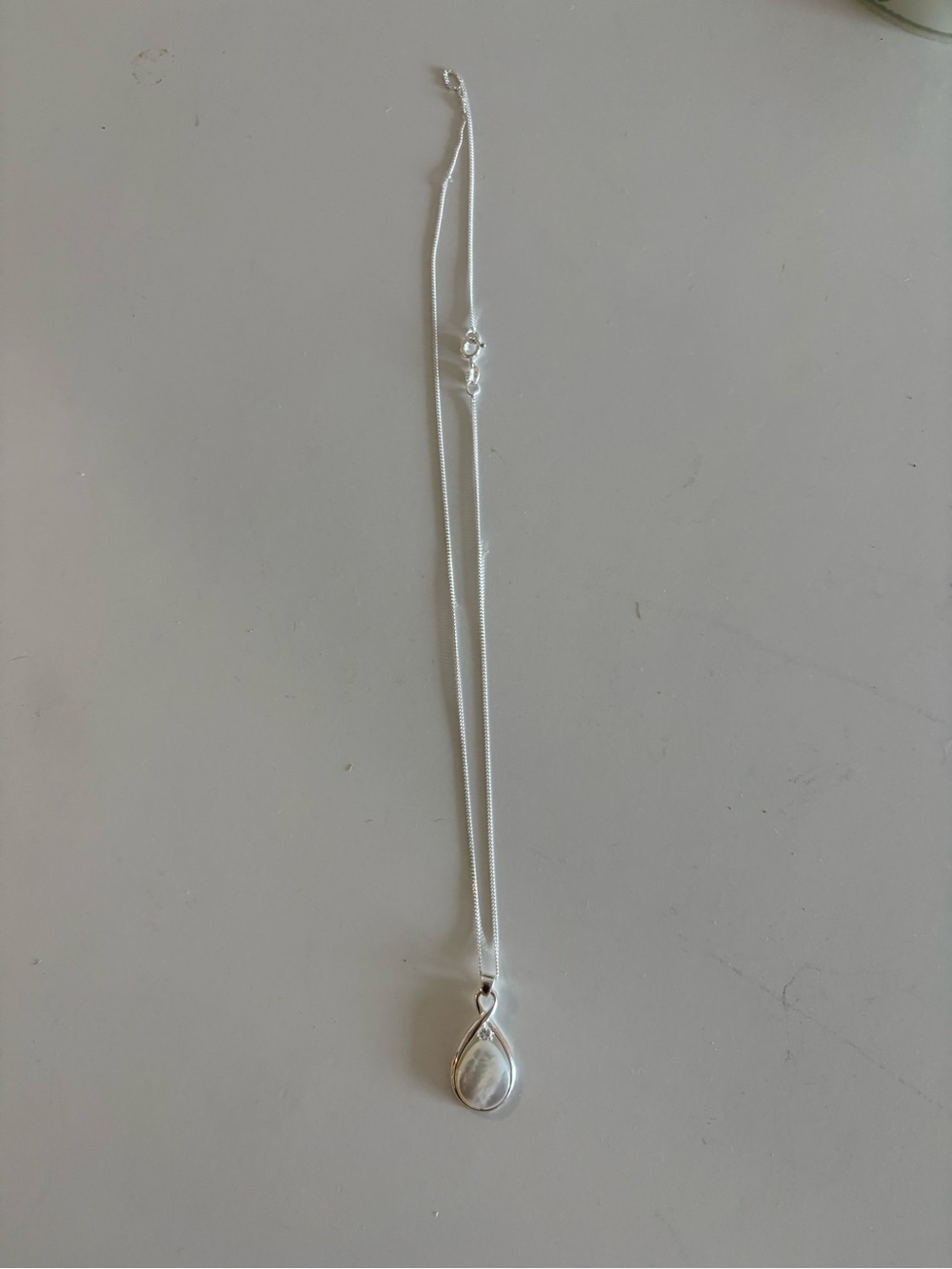 Sterling Silver Teardrop mother of Pearl Pendant Necklace